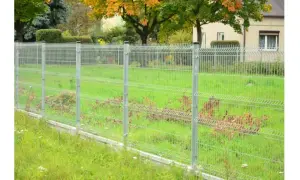 Najtańsze ogrodzenie – porównanie materiałów i ich kosztów