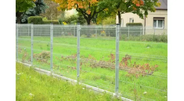 Najtańsze ogrodzenie – porównanie materiałów i ich kosztów